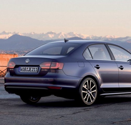 jetta-yil-2015-uzeri-depo-ledli-stop-lambasi-dis-sag-5c6945208e-14623.jpg