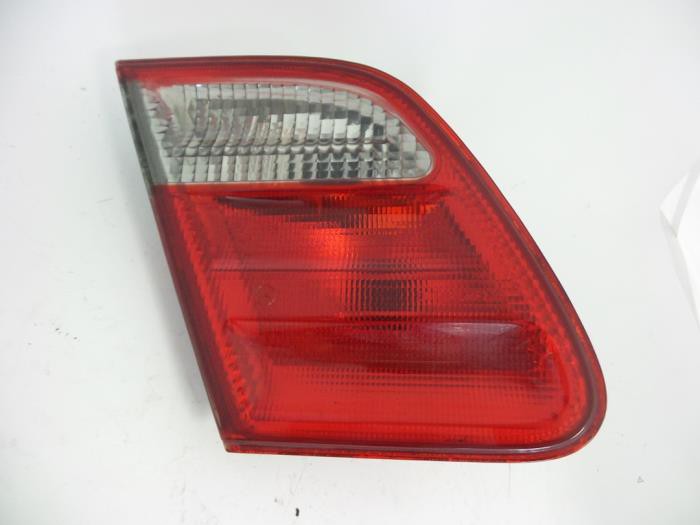 mercedes-w210-elegance-00-02-depo-stop-lambasi-sol-ic-a2108203764-13192.jpg