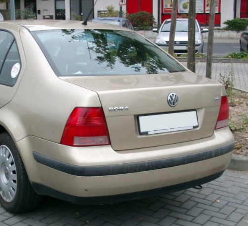 vw-bora-yil-1997-2004-arasi-depo-sol-stop-lambasi-1j5945111p-14846.jpg